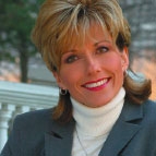 BethMoore.jpg (16133 bytes)